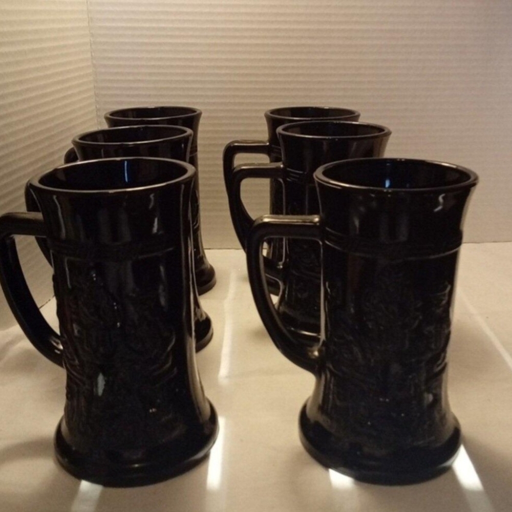 Elegant Black Beer Mug Set